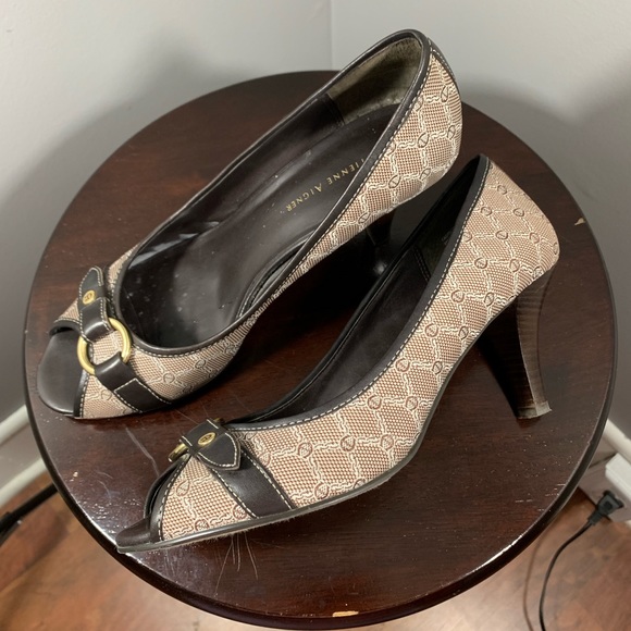 Etienne Aigner Cherise heels size 7.5 - Picture 5 of 7